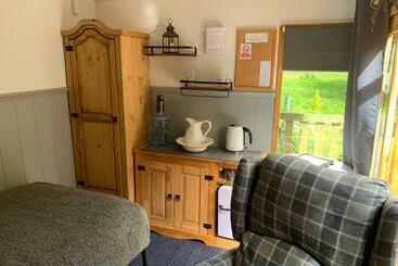 ベッドアンドブレックファースト Hedgehog Lodge