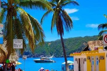 هتل Y Bungalows Bugambilias