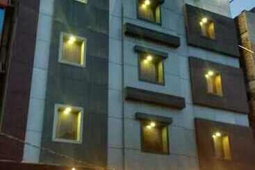 فندق Dessert Palm