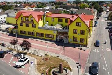 בית מלון כפרי Mr.liao