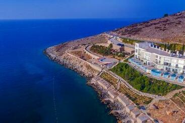 בית מלון כפרי Stone Beach By Atlantid Hospitality