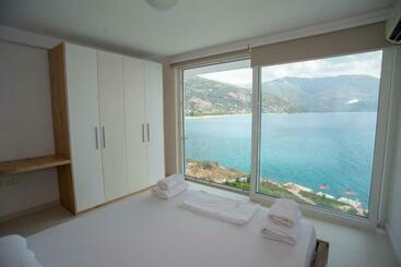 هتل Stone Beach By Atlantid Hospitality