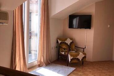 پانسیون Smještaj Mm Trebinje