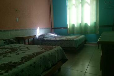 هتل Es Santa Regina