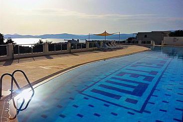 هتل Flipflops Apartments