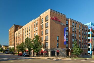 فندق Hilton Garden Inn Bloomington
