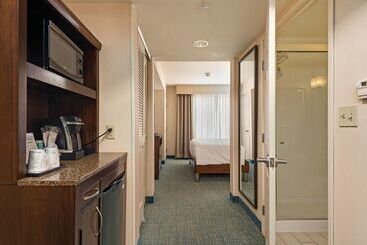 ホテル Hilton Garden Inn Overland Park