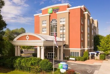 Holiday Inn Express Hotel & Suites Chattanooga Downtown, An Ihg