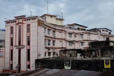 בית מלון כפרי Md S Continental