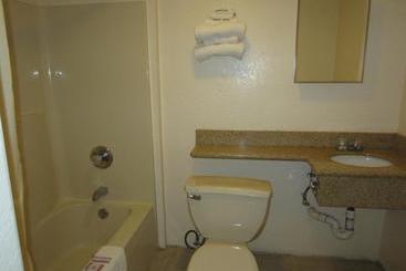 فندق Passport Inn & Suites Chaplin