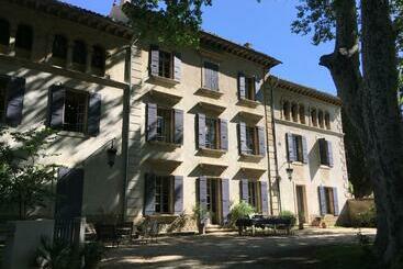 مبيت وإفطار Fontclaire En Provence