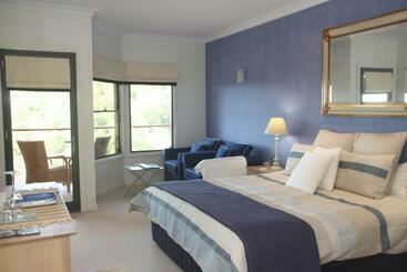 צימר Wombadah Luxury Accommodation