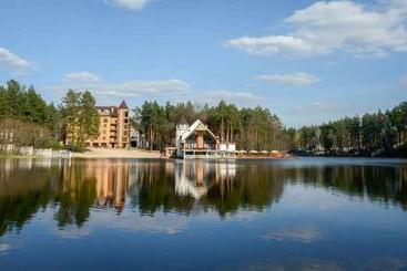 호텔 заміський комплекс пуща лісна