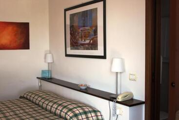 酒店 Agriturismo La Lupa