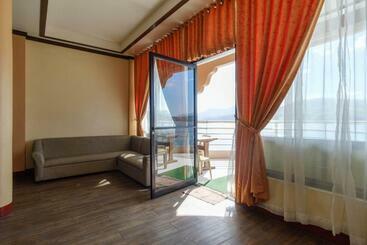 Reddoorz Plus @ Seaborne Hotel Subic Zambales
