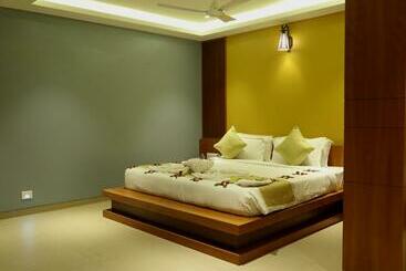 Shamrock Greens By Jardin Hotels