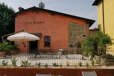 住宿加早餐 Corte Belvedere