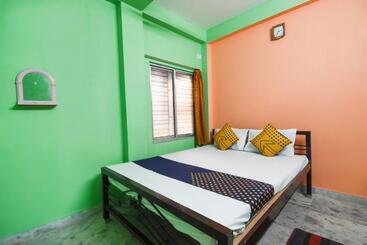 ホテル Spot On 67721 Maa Rakhakali Bhawan