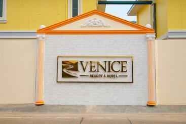 هتل Venice Resort
