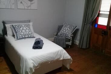 Carmel Villa B&b Or Self Catering