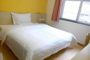 Hotel 7days Inn Yanan East Street Bus Station