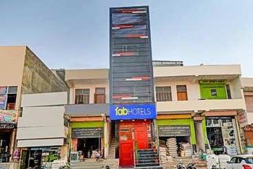 Fabhotel Indian Tulip