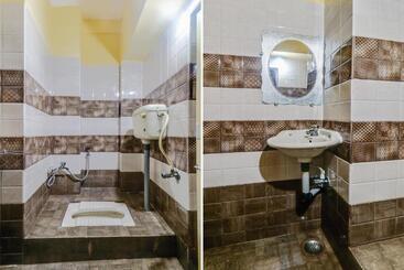 호텔 Raga Residency