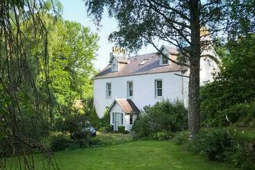 Kirkmichael House B&b