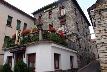 Пансион Hostal Pirineos Sarvisé