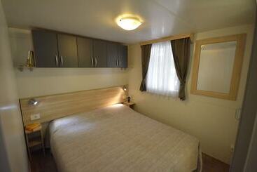 בית מלון כפרי Luxury Caravan At Union Lido