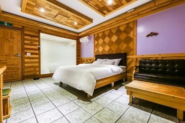 Motel Eumseong Romy And Julie