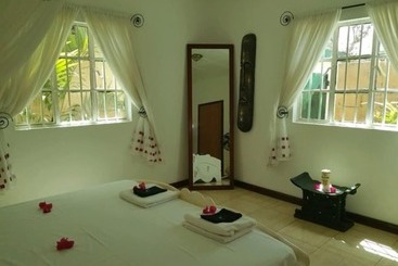 פנסיון Mandinka Lodge