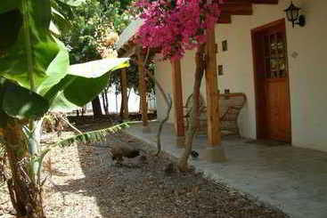 Cho Manuel Residence