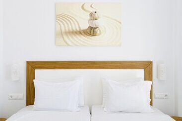 Eleftheria Hotel & Apartments