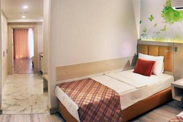 호텔 Club Aqua Plaza