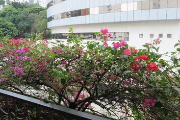 هتل Del Oeste B&b