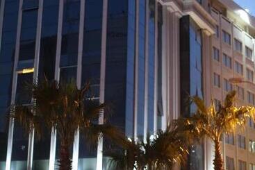 Отель Emir Royal