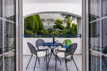 호텔 Evdokia Apartments