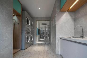 Otel Holiday Inn Express Shanghai Jinqiao Central, An Ihg