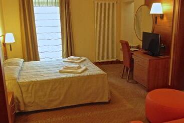 בית מלון כפרי Relais San Giusto