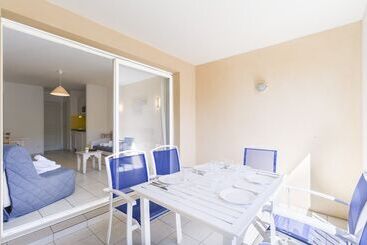 Резиденция Garden & City Sixfourslesplages