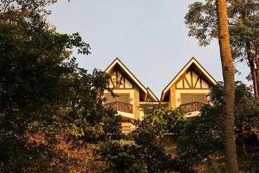 בית מלון כפרי La Jolla Luxury Beach Resort