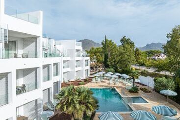 Cabot Las Velas Apartments