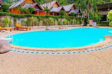 בית מלון כפרי Diamond Cave Resort