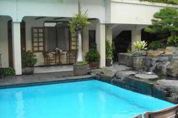 בית מלון כפרי Duta Guest House