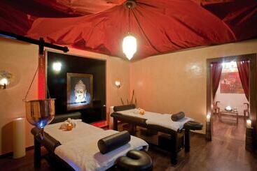 هتل Elite Suites By Rhodes Bay