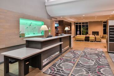 فندق Holiday Inn Kansas City Airport, An Ihg