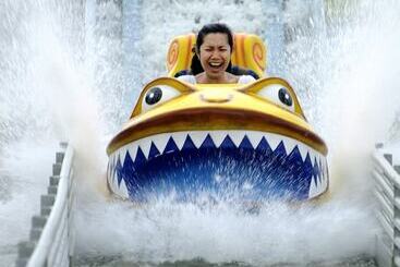 Отель Mara River Safari Lodge Bali