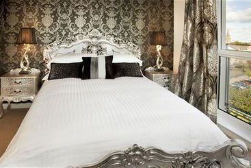 هتل Oakhill Apartments Edinburgh