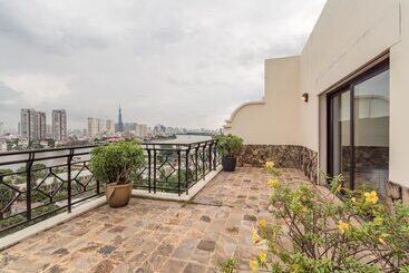 هتل Saigon Domaine Luxury Residences